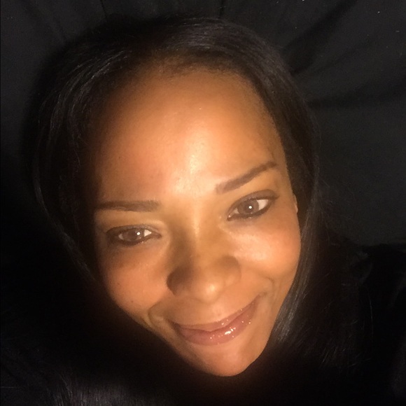 Meet your Posher, Rochelle - Picture 2 of 4