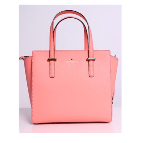 ISO Kate Spade Small Cedar Street Hayden in Guava