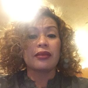 Meet your Posher, Loreta