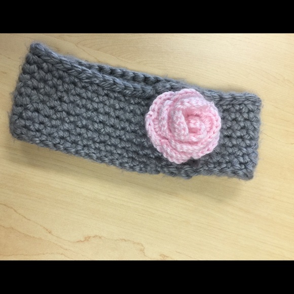 Crocheted Ear Warmer Headband☃🎀 - Picture 1 of 3