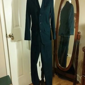 Boy's size 14 regular navy suit