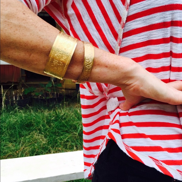 💖 Beautiful Cuff Bracelet - Picture 2 of 4