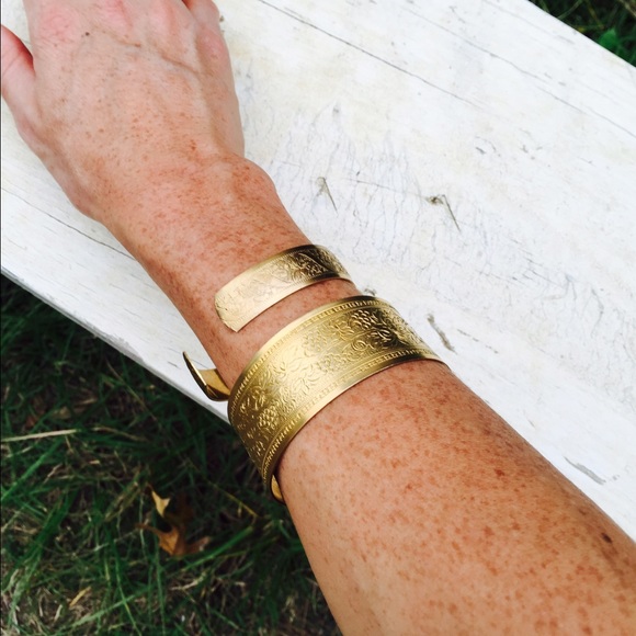 💖 Beautiful Cuff Bracelet - Picture 4 of 4