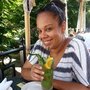 Meet your Posher, Niki