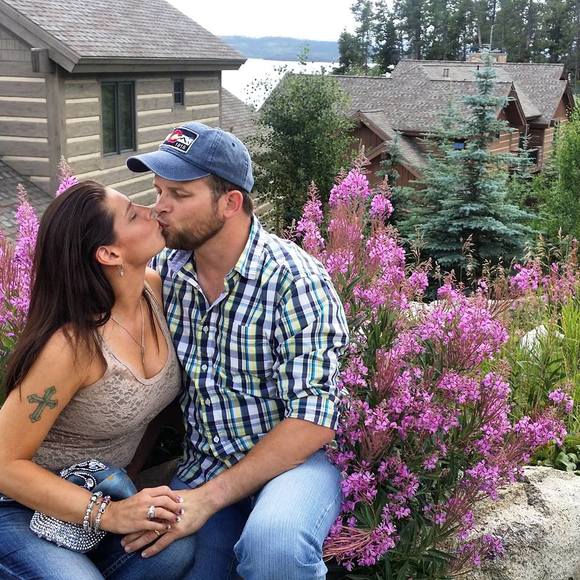 Meet your Posher, Bobbie