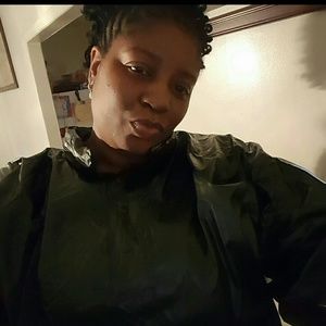 Meet your Posher, Latasha