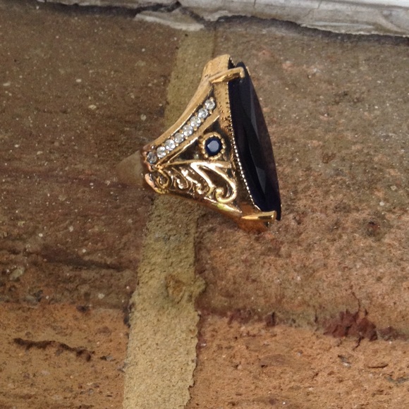 AWESOME SAPPHIRE TOPAZ RING - Picture 2 of 4