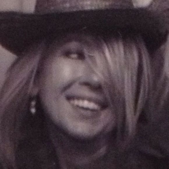 Meet your Posher, Cassie - Picture 1 of 1