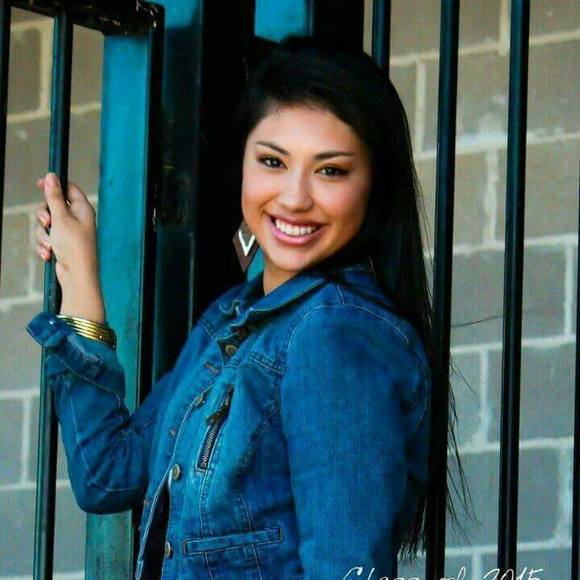 Meet your Posher, Mayra