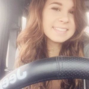 Meet your Posher, Bailey