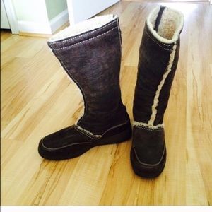 ⚡️$70 Exclusive Collection Ugg Boots! Size 10