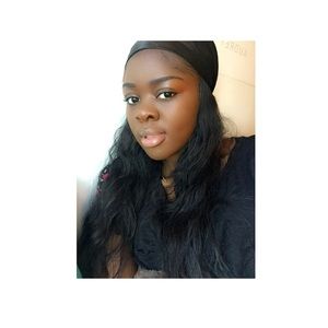 Meet your Posher, Abisola