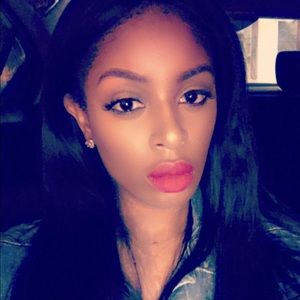 Meet your Posher, Jasmine