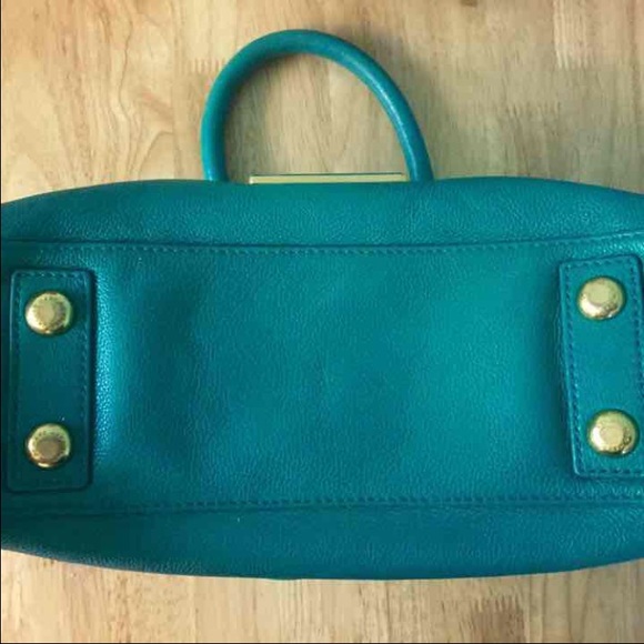 💕ONE DAY SALE!!💕Marc Jacobs " too hot to handle" - Picture 3 of 4