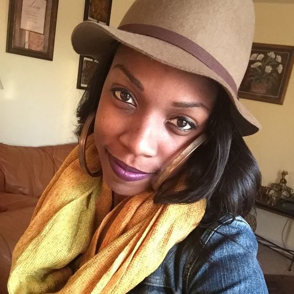 Meet your Posher, Nae