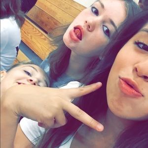 Meet your Posher, Alisha