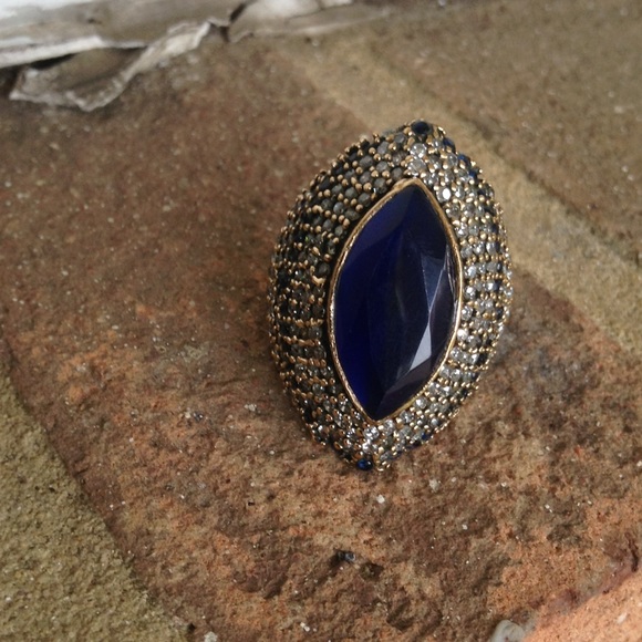 HIGH QUALITY SAPPHIRE TOPAZ RING - Picture 1 of 4