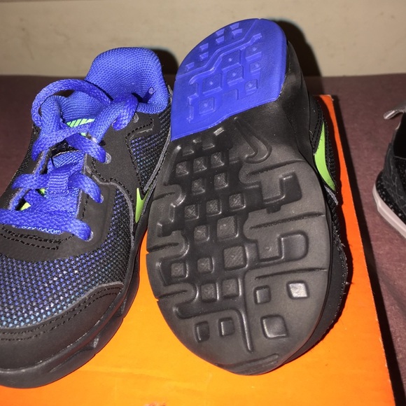 Nike Air Maximize ( Kids ) - Picture 4 of 4