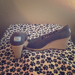 TOMS gray wedges.
