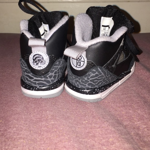 Jordan's for kids - Picture 3 of 4