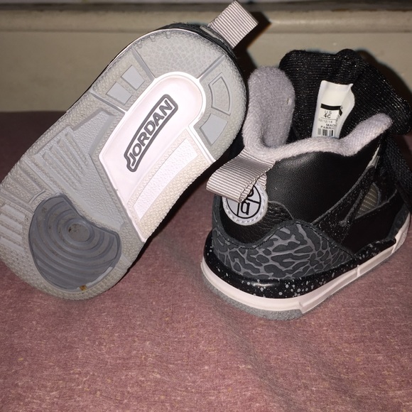 Jordan's for kids - Picture 4 of 4