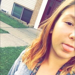 Meet your Posher, Alivia