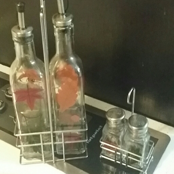Oil and vinager salt and pepper set