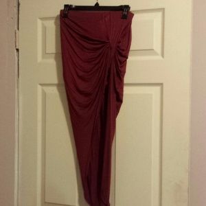 Black long tight skirt with slit on the side