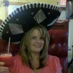 Meet your Posher, Robin