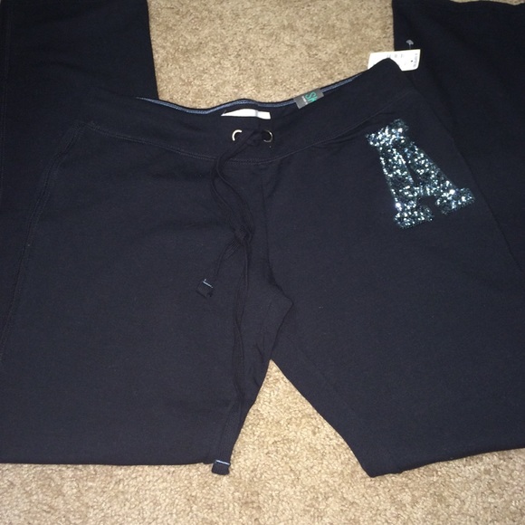Black Aeropostale sweatpants