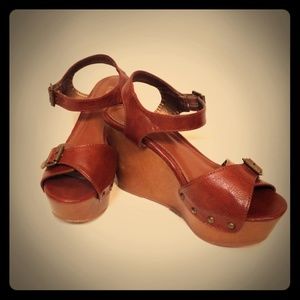 Quipid Platform Sandals