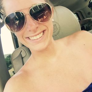 Meet your Posher, Ashley