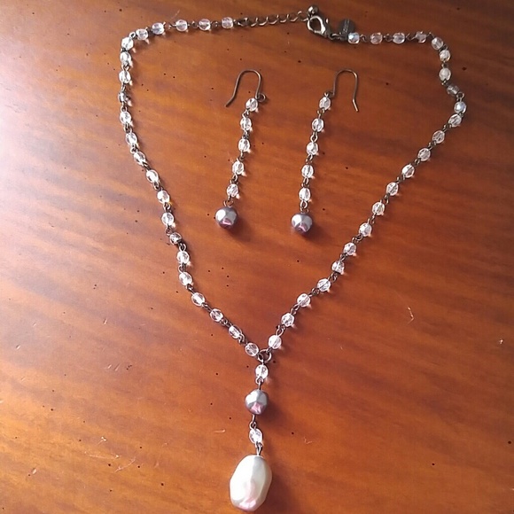 Express Blue grey beaded necklace and earrings