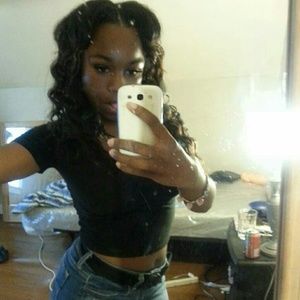 Meet your Posher, April