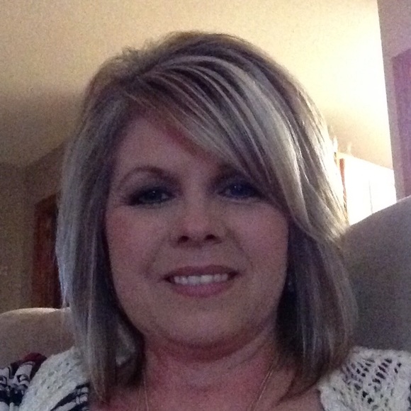 Meet your Posher, Tabby - Picture 2 of 2