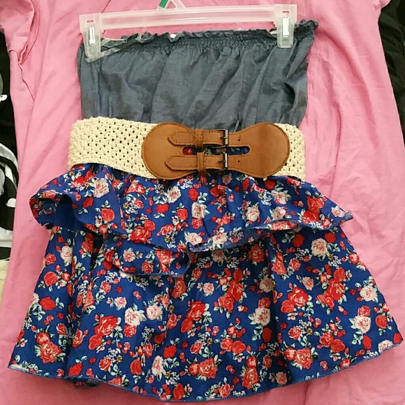 SUPER CUTE top! Free with any other purchase!