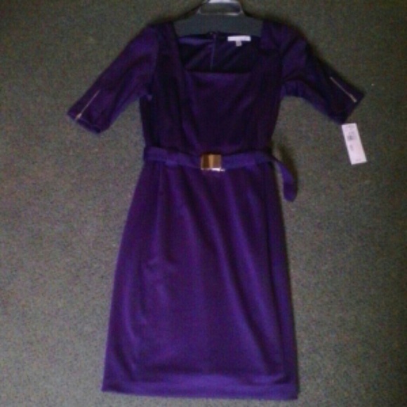 Purple NWT knit dress zipper detail