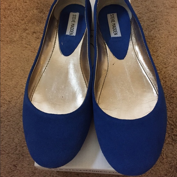 Steve Madden Suede Flats