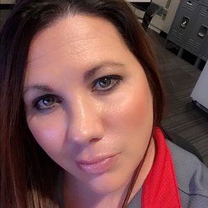 Meet your Posher, Hope