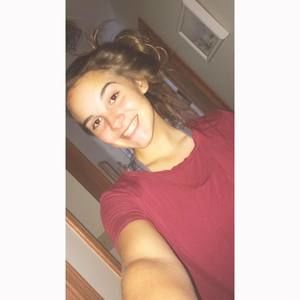 Meet your Posher, Caitlin