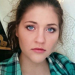 Meet your Posher, Cecily