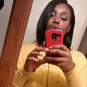 Meet your Posher, Rayonna