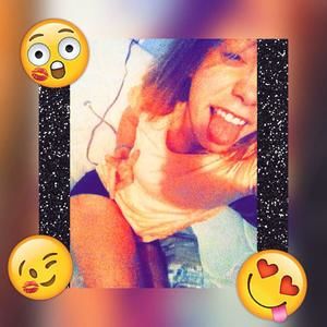 Meet your Posher, Courtney