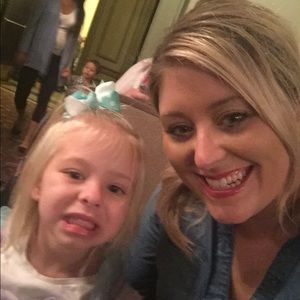 Meet your Posher, Lindsay