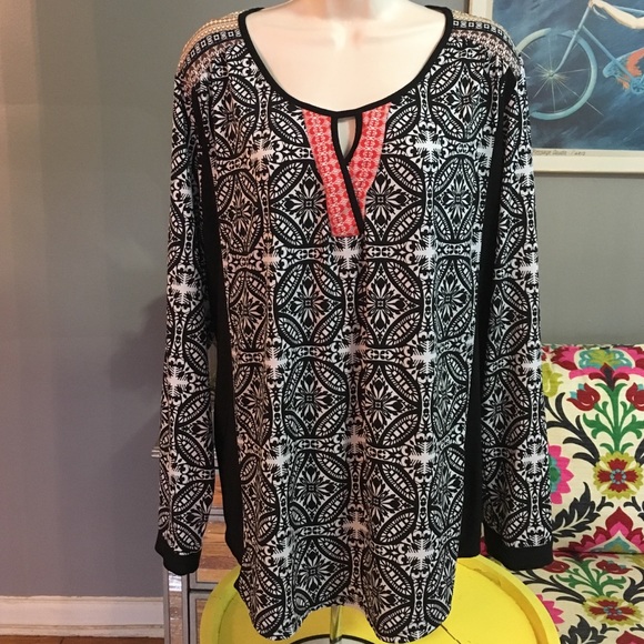 Wonderful Medallion Print Blouse