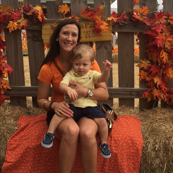 Meet your Posher, Amanda - Picture 1 of 1