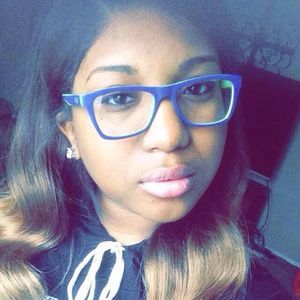 Meet your Posher, Alexis