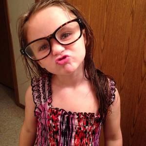 Meet your Posher, Natacia