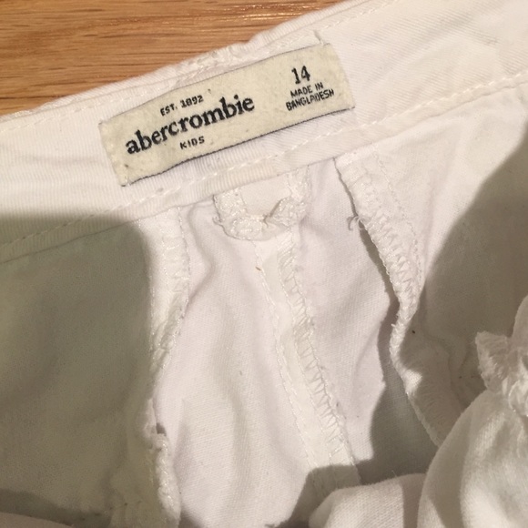 Shorts - Picture 3 of 3