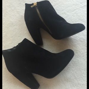 Steve Madden Suede Booties